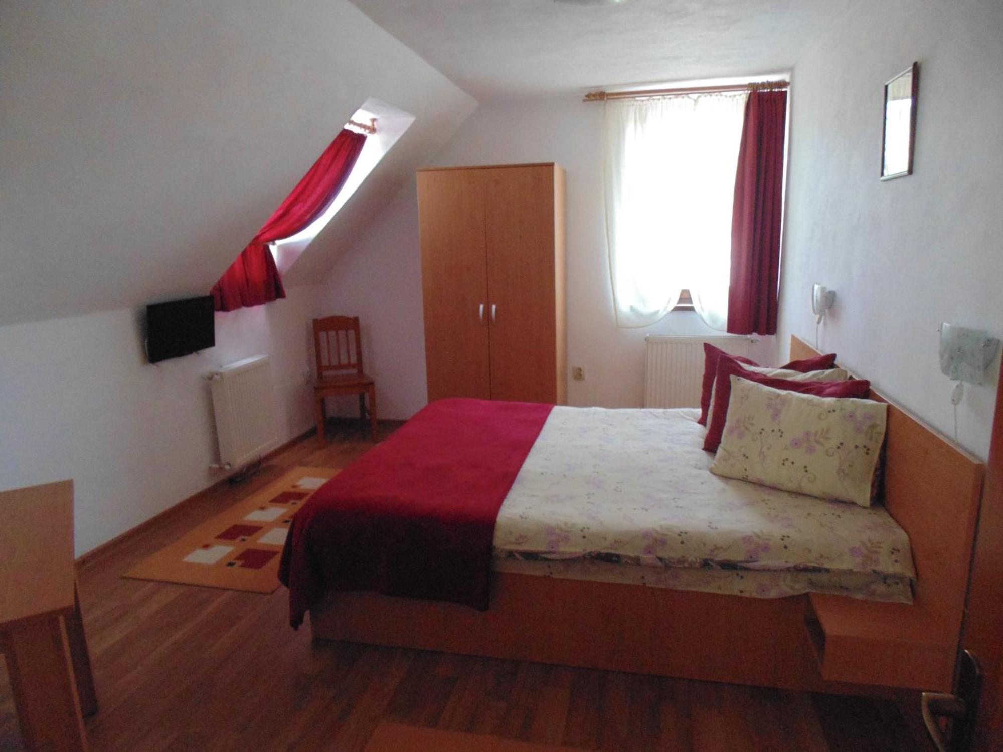 Casa Dancs Hotel Kovászna Kültér fotó